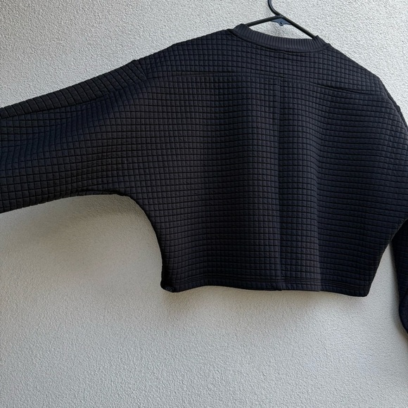 Lululemon Lab - Textured Grid Cropped Pullover - Black - Picture 7 of 7